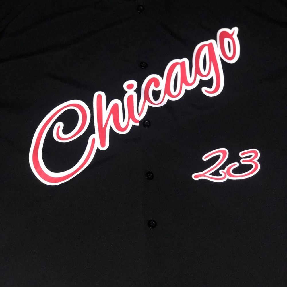 Size: Medium, Color: Black, Red, White